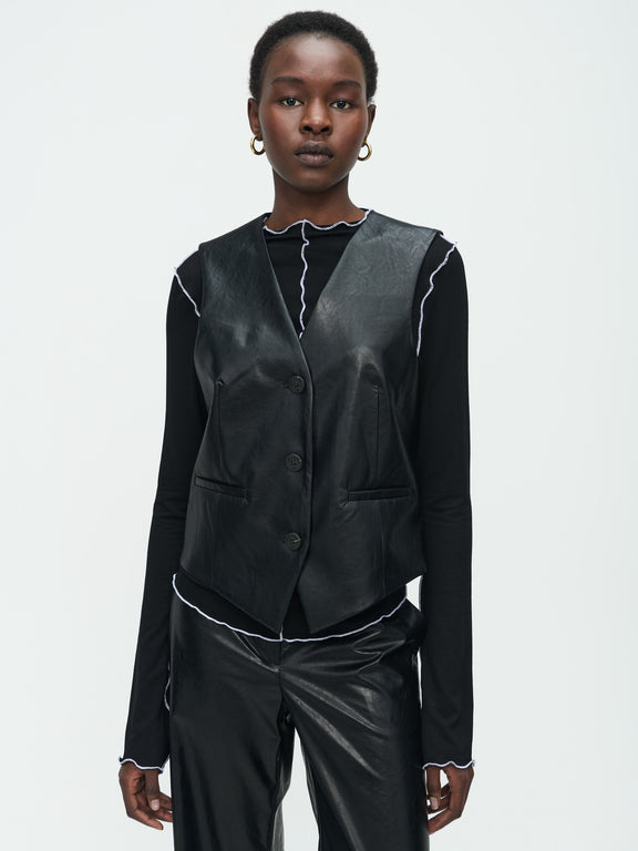 Erik Vest | Black