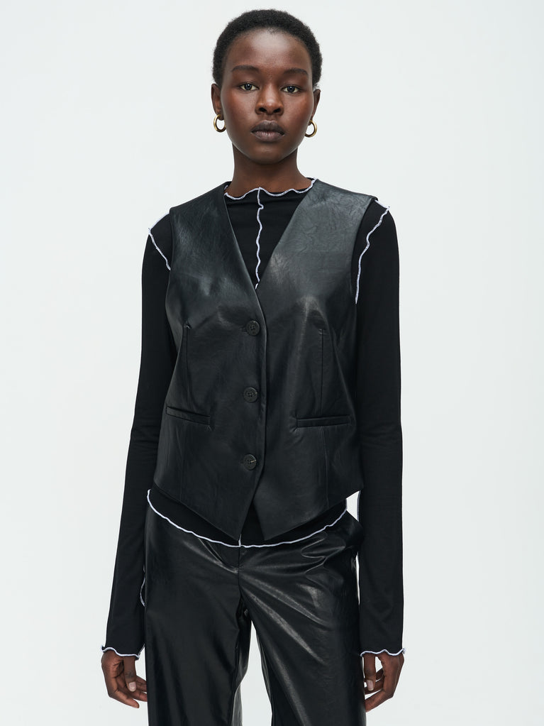 Erik Vest | Black