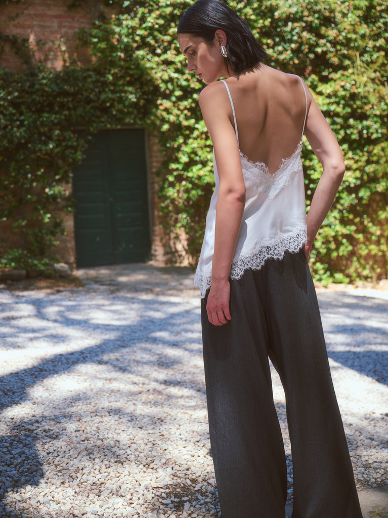 Amina silk top whit lace trim | White
