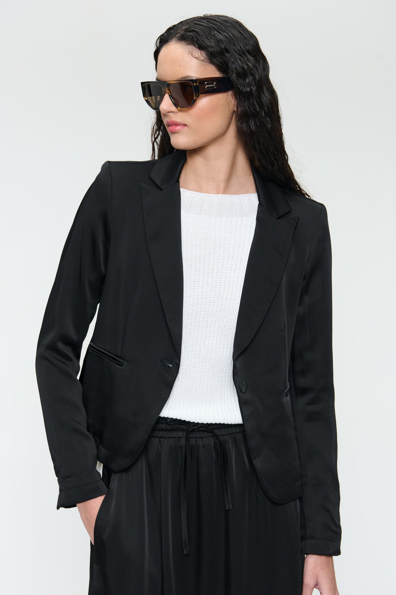 Elvira rayon viscose blazer | Black