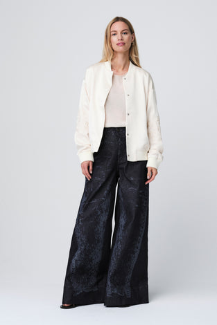 Minori embroidery bomber | Pale