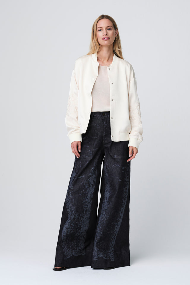 Minori embroidery bomber | Pale